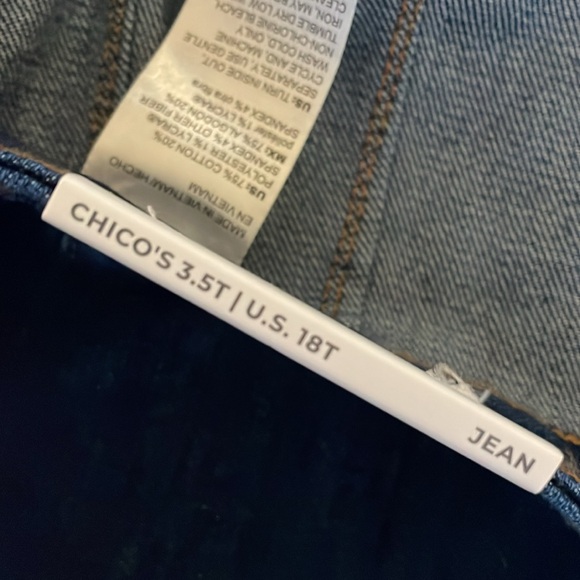 Chicos Wide leg Jeans - Picture 5 of 6